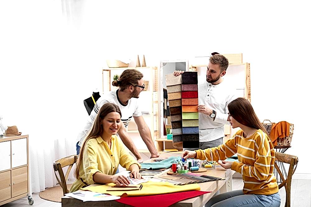 Moda Ve Tekstil Tasarimi Dersleri